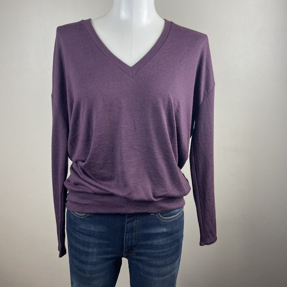 WILFRED FREE Women’s Purple  Size XS  V NECK  Long Sleeve Tee SHIRT Soft Stretch